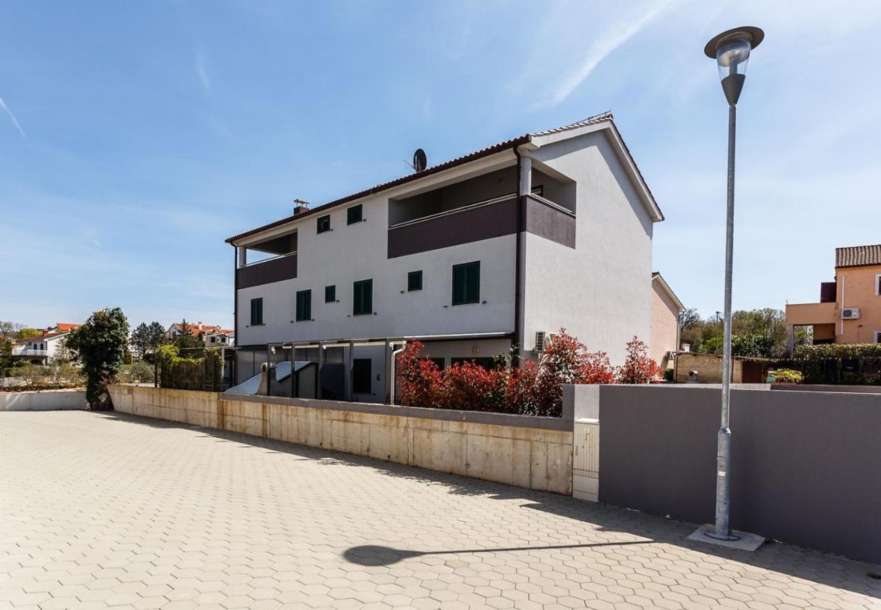 Apartment Adria 3 Малинска Экстерьер фото