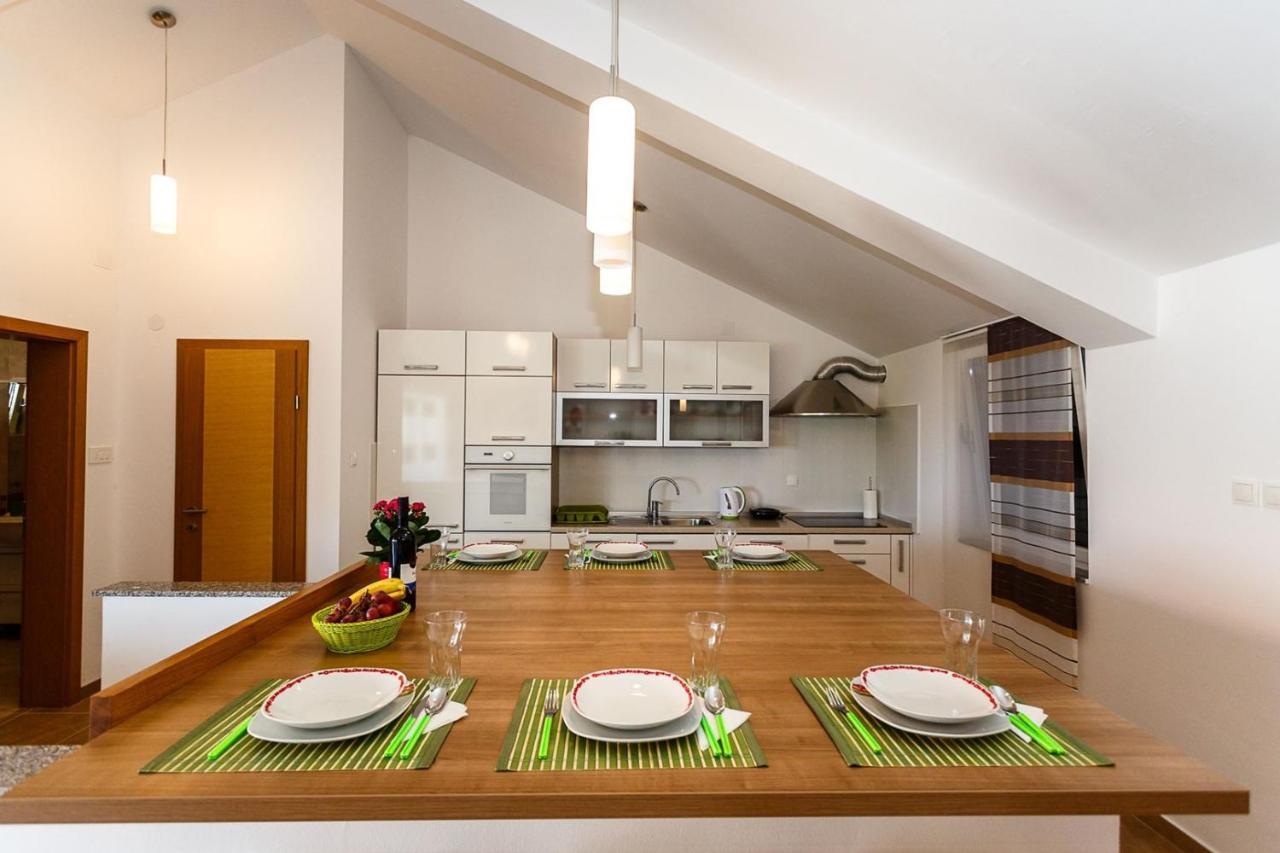 Apartment Adria 3 Малинска Экстерьер фото