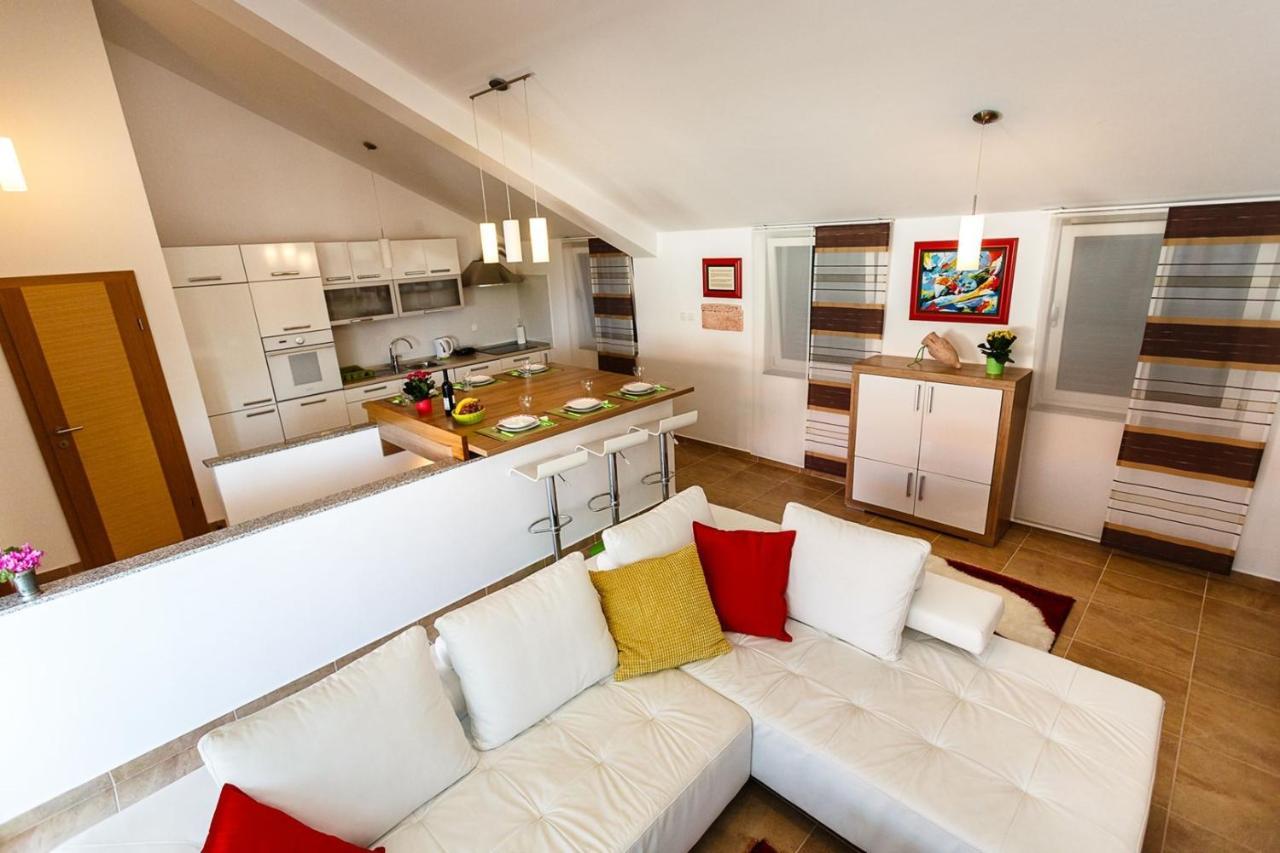 Apartment Adria 3 Малинска Экстерьер фото