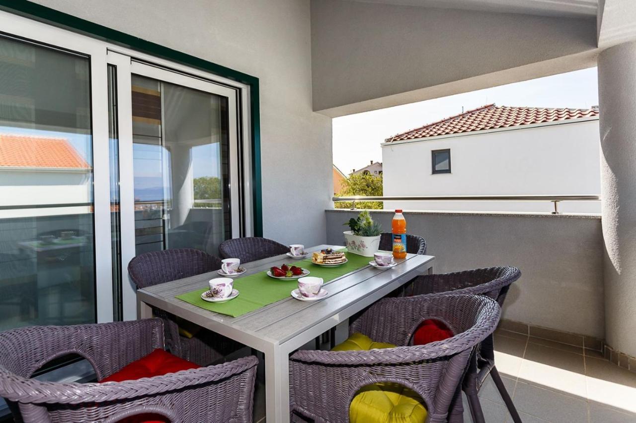 Apartment Adria 3 Малинска Экстерьер фото