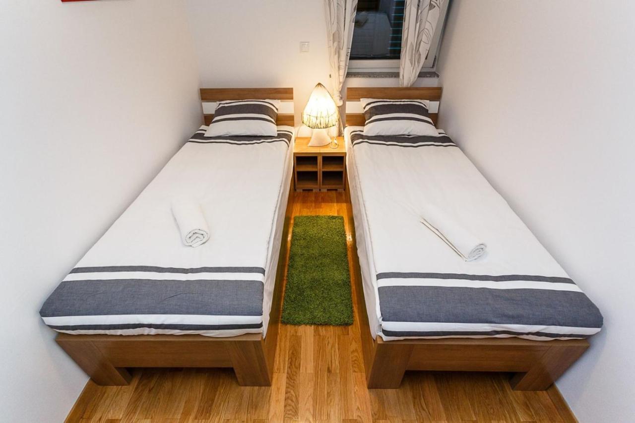 Apartment Adria 3 Малинска Экстерьер фото