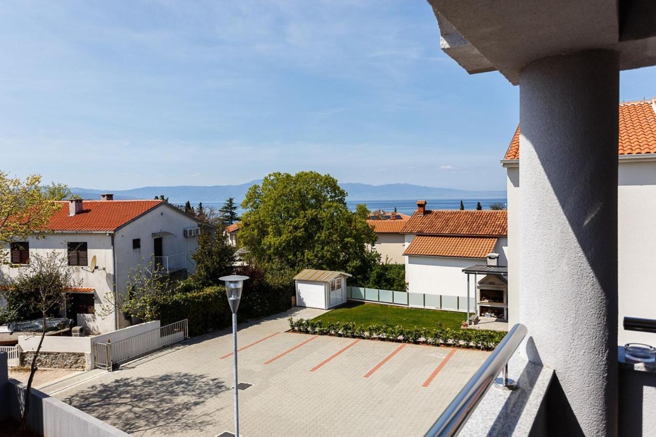 Apartment Adria 3 Малинска Экстерьер фото