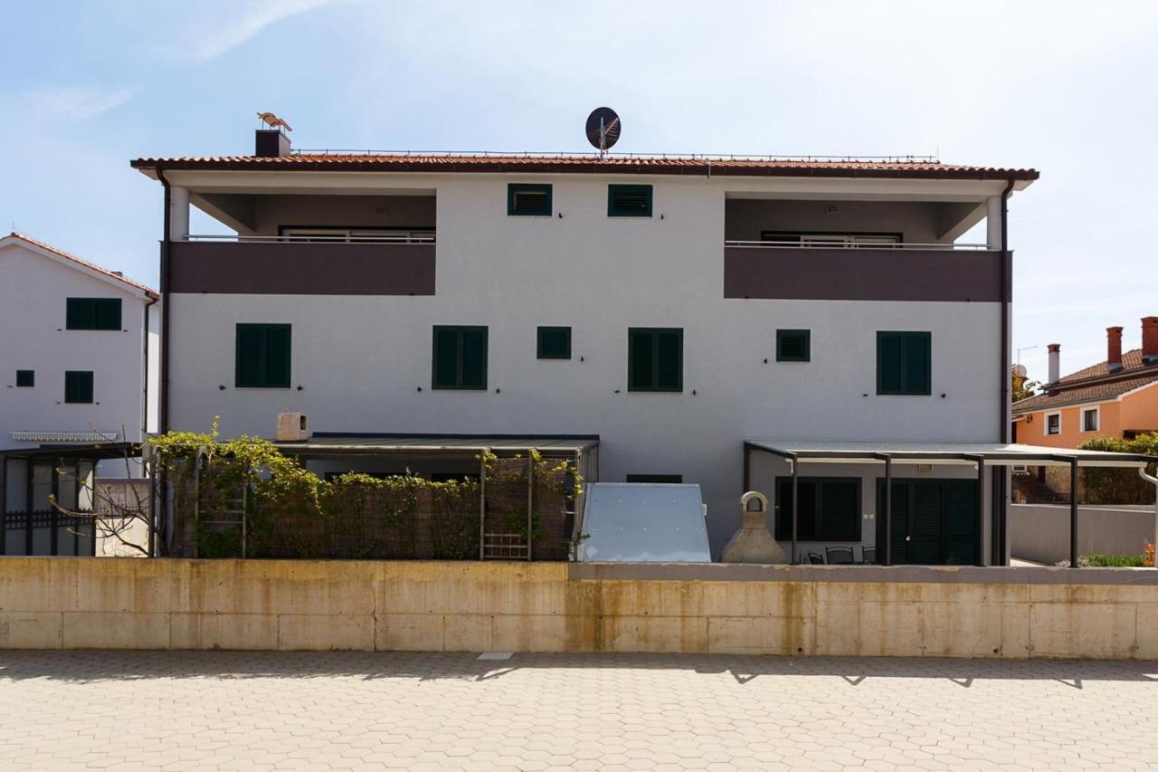 Apartment Adria 3 Малинска Экстерьер фото